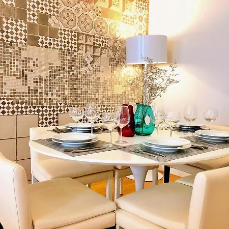 Baixa Chiado Aurea דירה